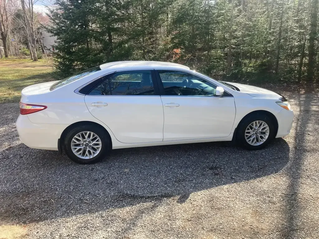 Toyota Camry снимка Toyota Camry