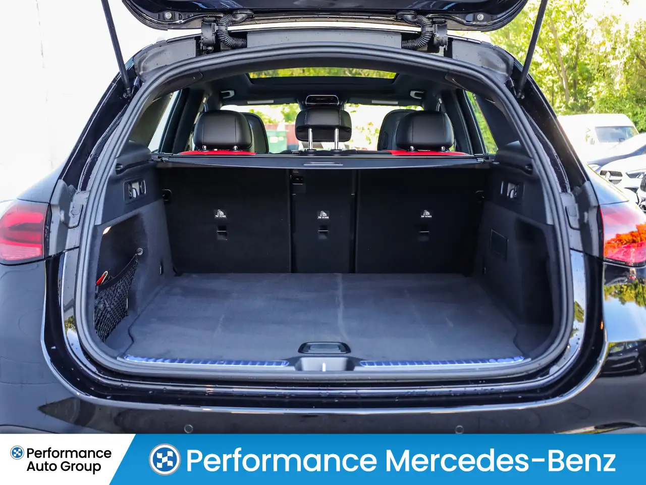 Mercedes-Benz GLC снимка Mercedes-Benz GLC