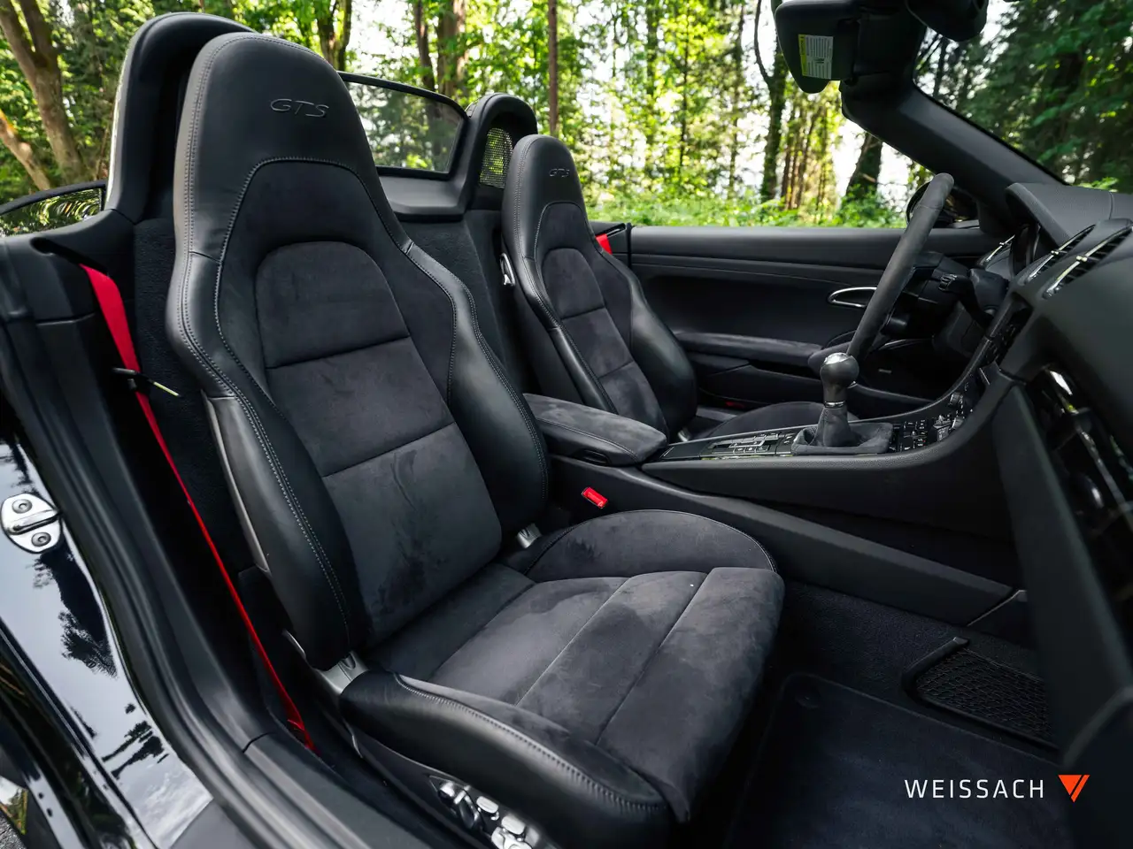 Porsche 718 Boxster photo Porsche 718 Boxster