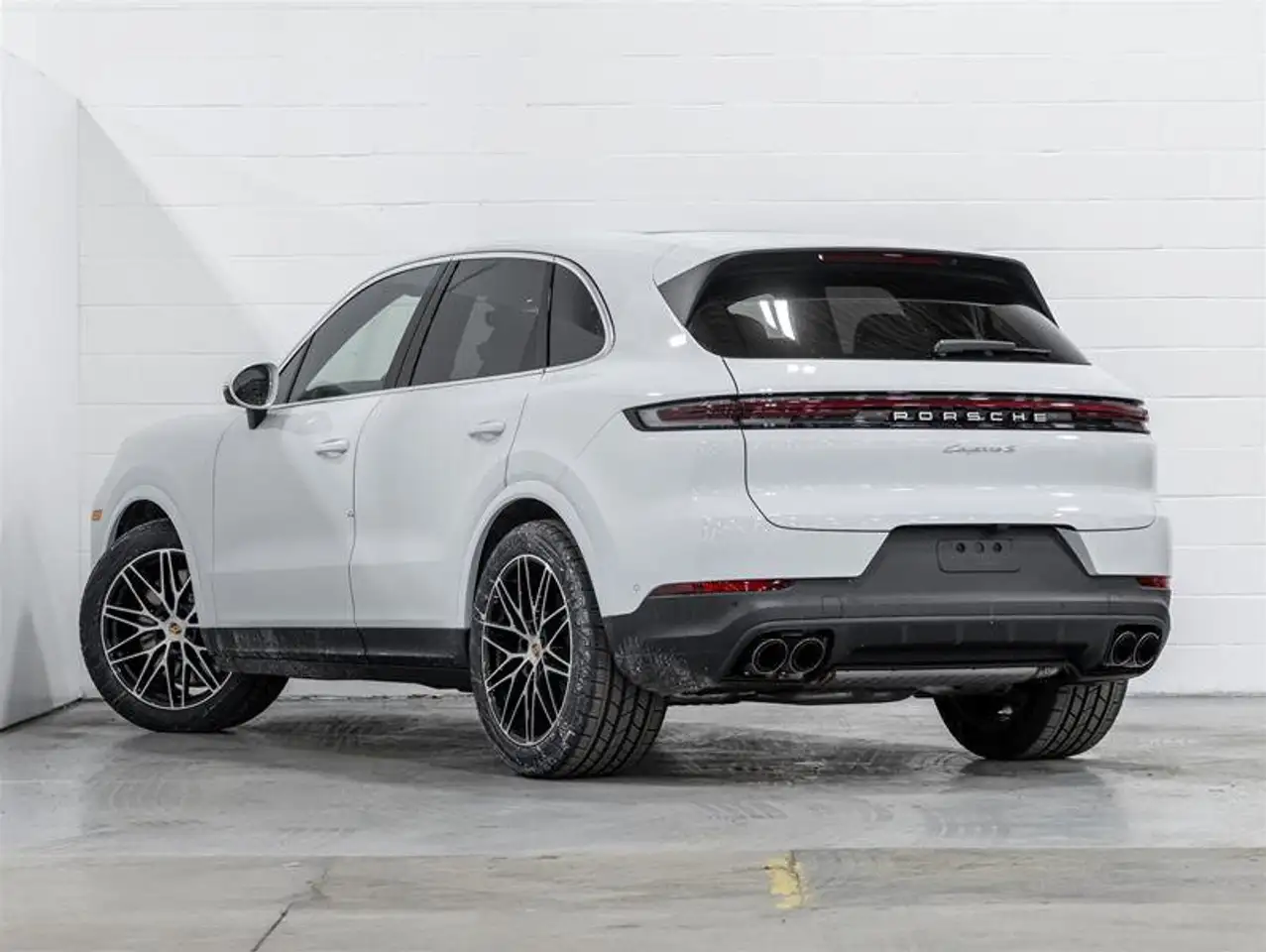 Porsche Cayenne снимка Porsche Cayenne