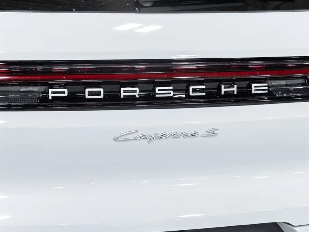 Porsche Cayenne снимка Porsche Cayenne