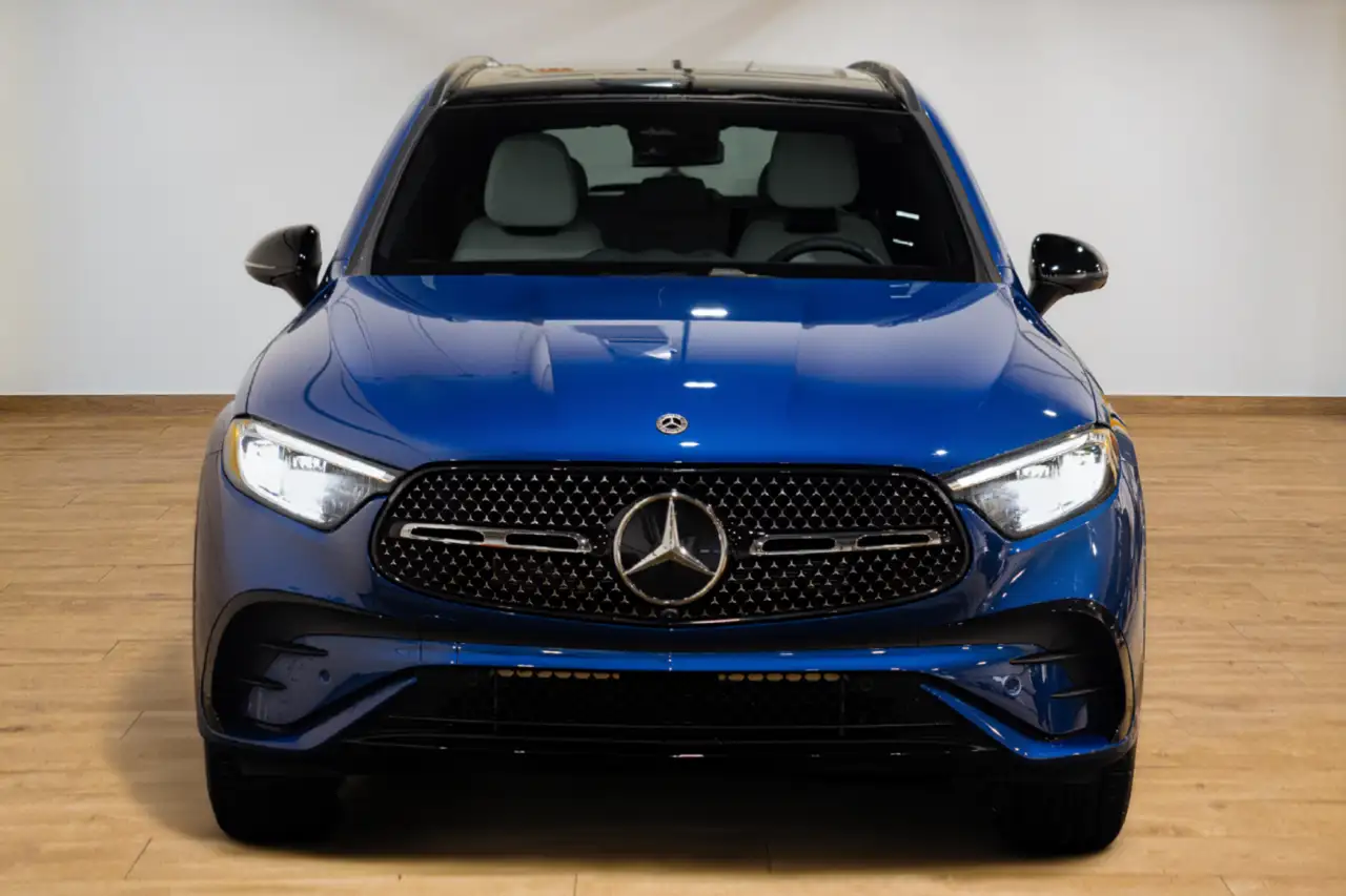 Mercedes-Benz GLC снимка Mercedes-Benz GLC