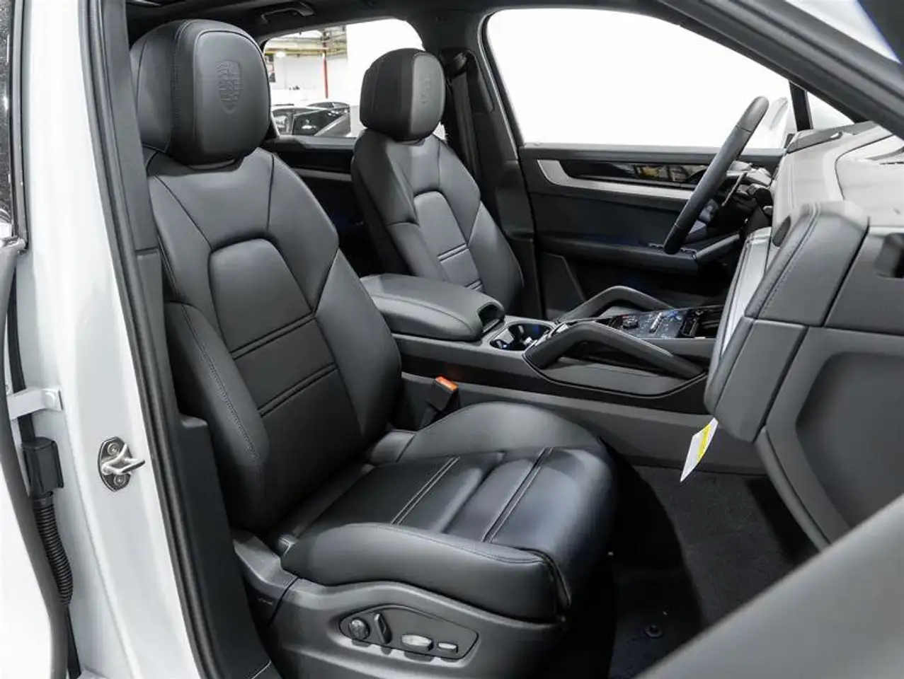 Porsche Cayenne снимка Porsche Cayenne