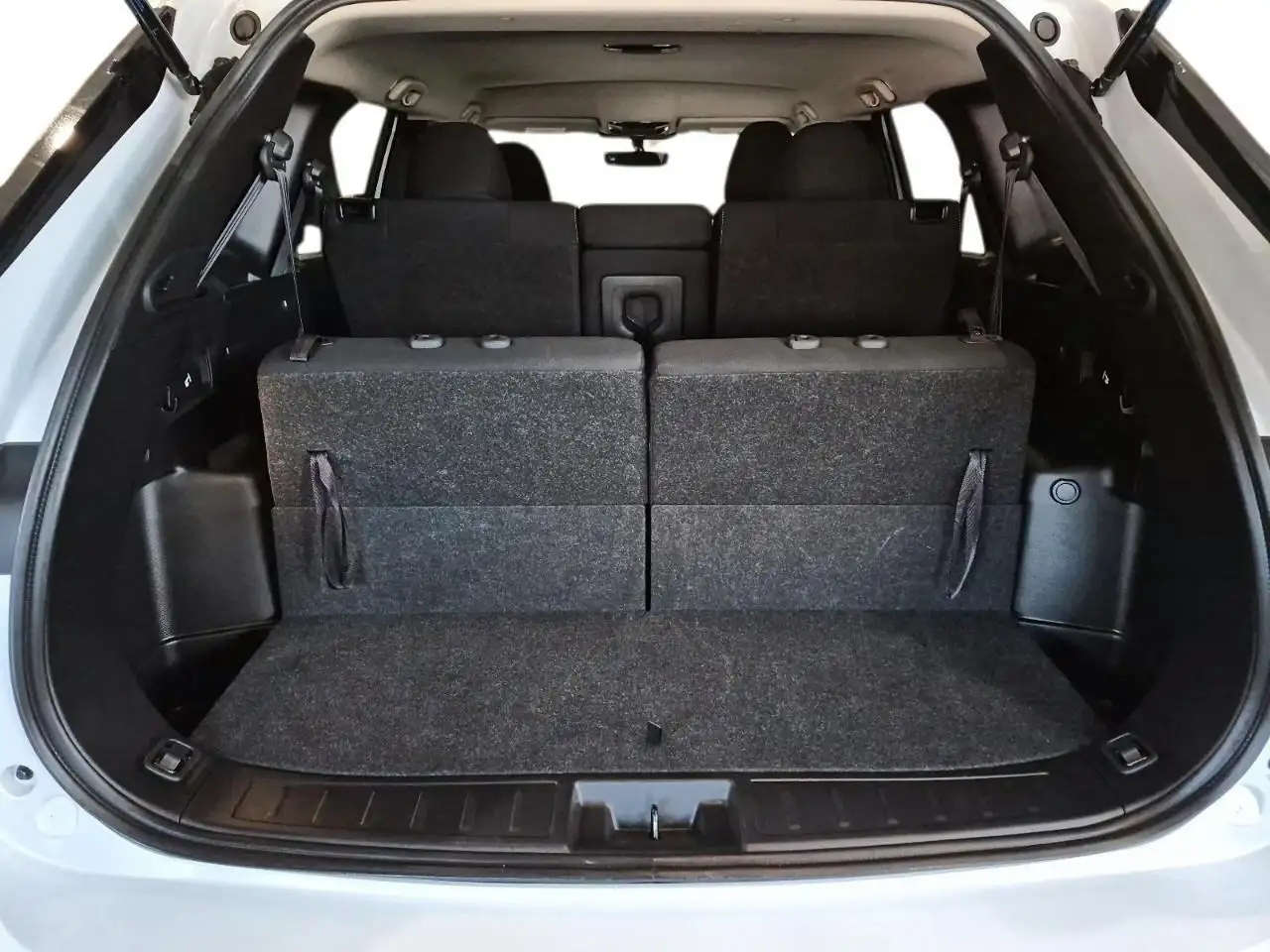Mitsubishi Outlander снимка Mitsubishi Outlander