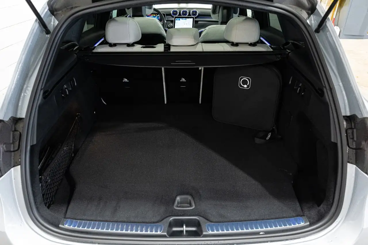 Mercedes-Benz GLC снимка Mercedes-Benz GLC