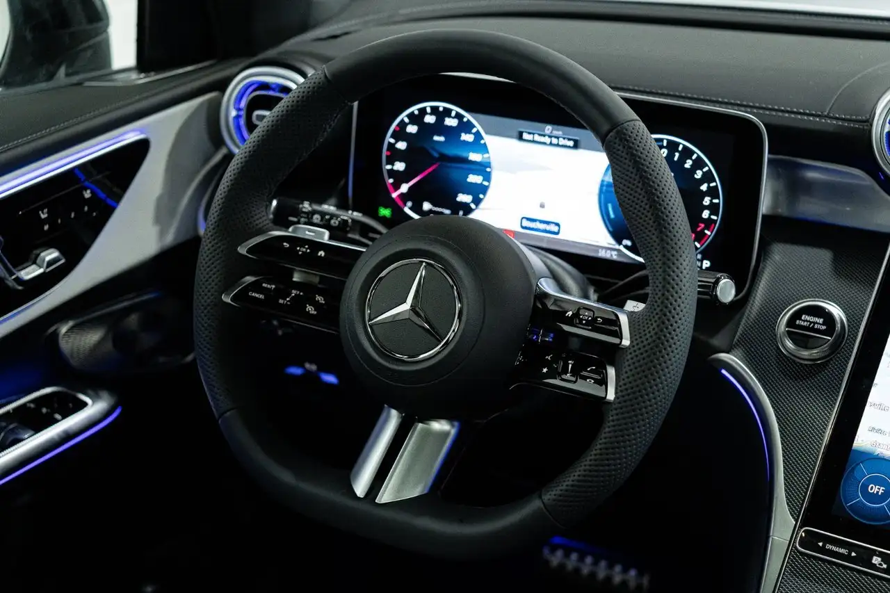 Mercedes-Benz GLC снимка Mercedes-Benz GLC