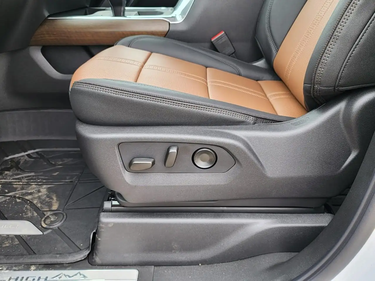Chevrolet Silverado 1500 снимка Chevrolet Silverado 1500