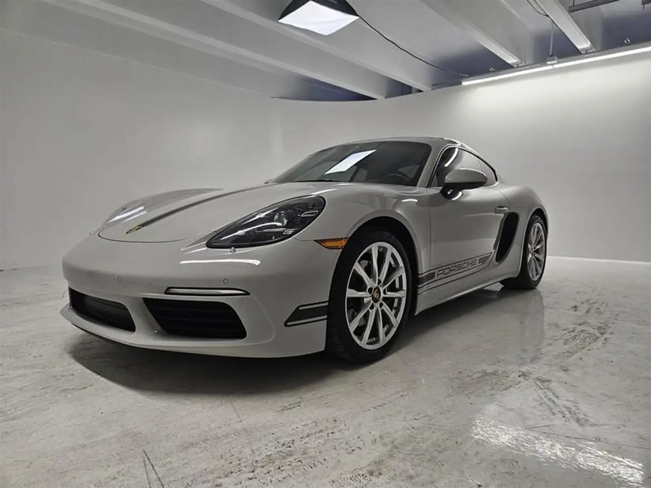 Porsche 718 Cayman снимка Porsche 718 Cayman