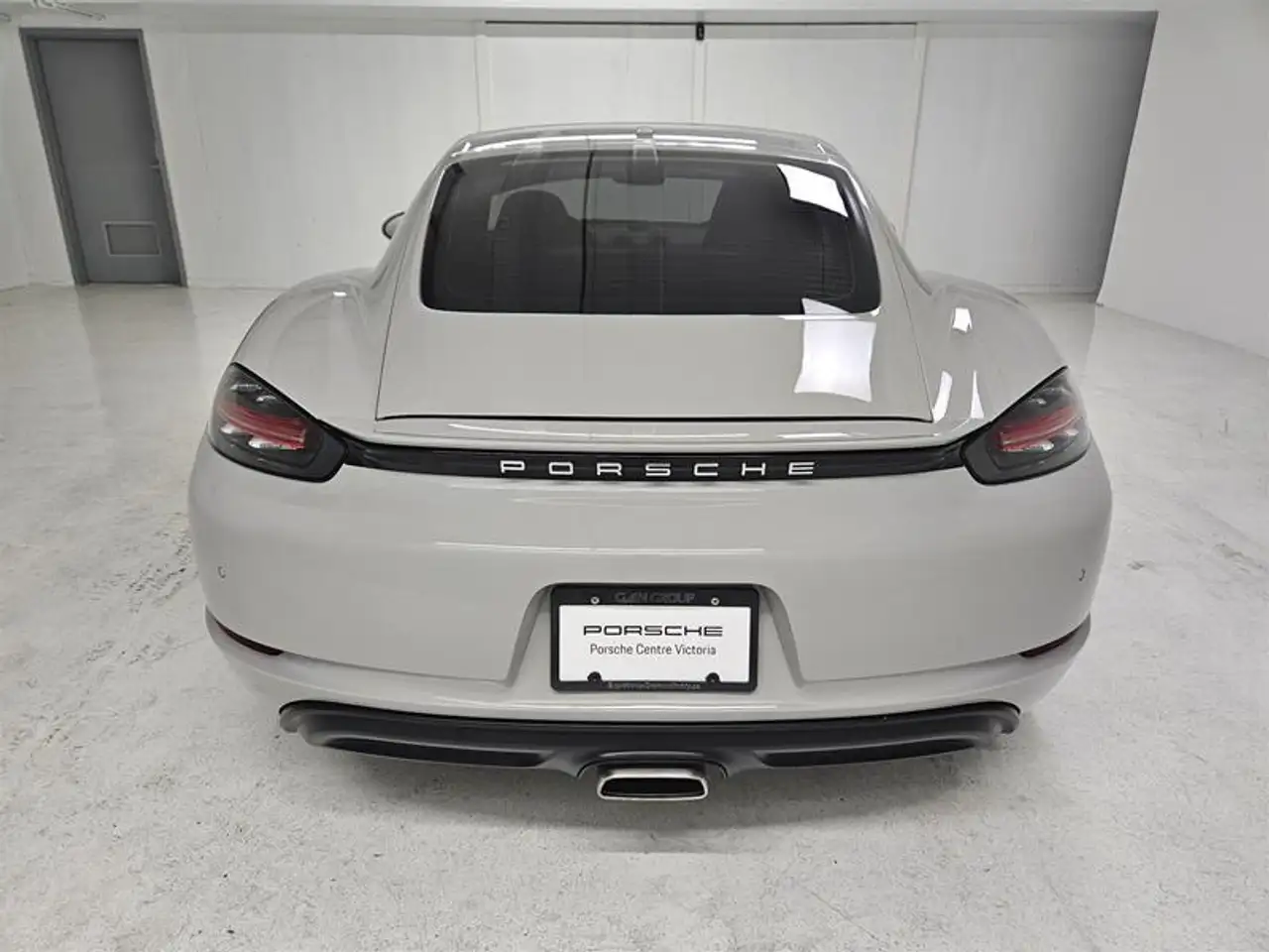 Porsche 718 Cayman снимка Porsche 718 Cayman