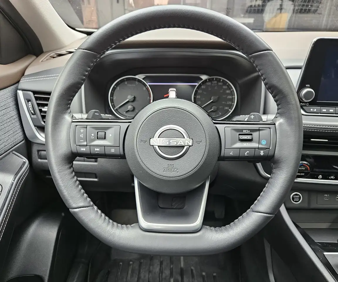 Nissan Rogue снимка Nissan Rogue