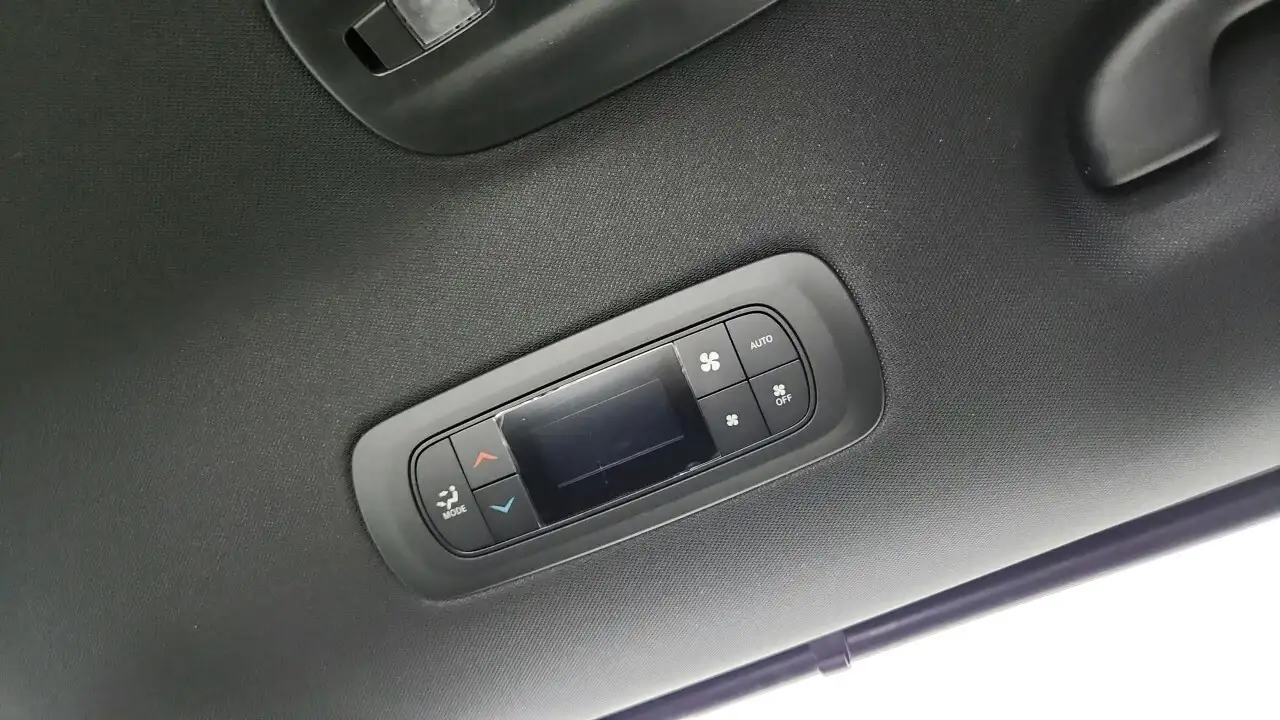 Chrysler Grand Caravan снимка Chrysler Grand Caravan