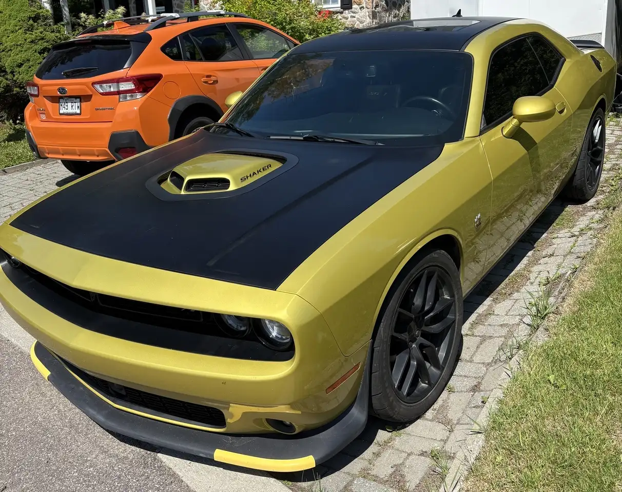 Dodge Challenger снимка Dodge Challenger