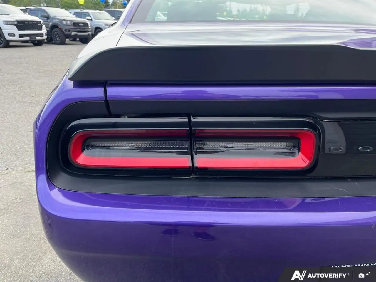 Dodge Challenger снимка Dodge Challenger