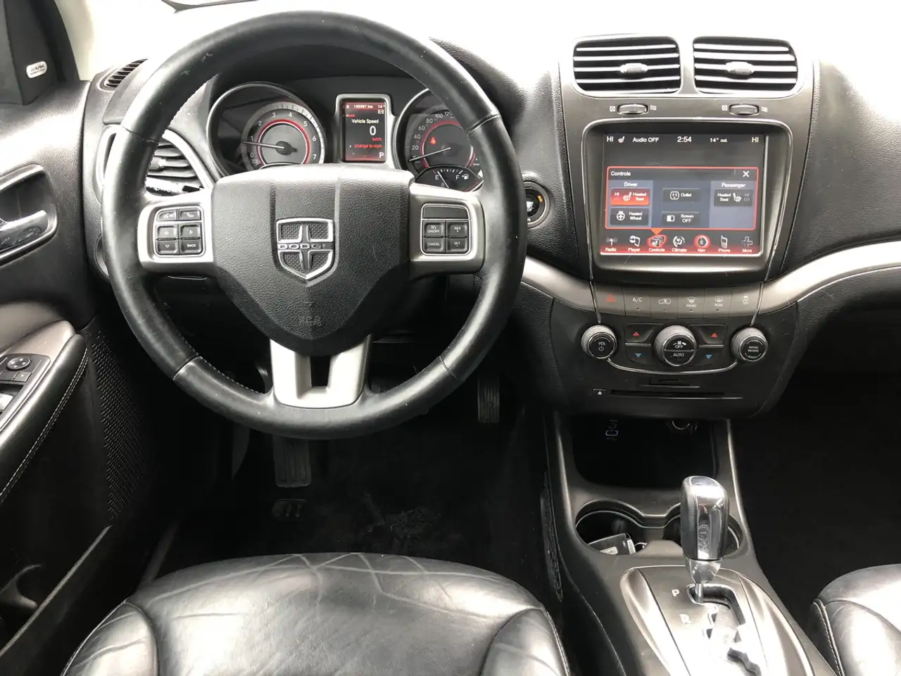 Dodge Journey снимка Dodge Journey