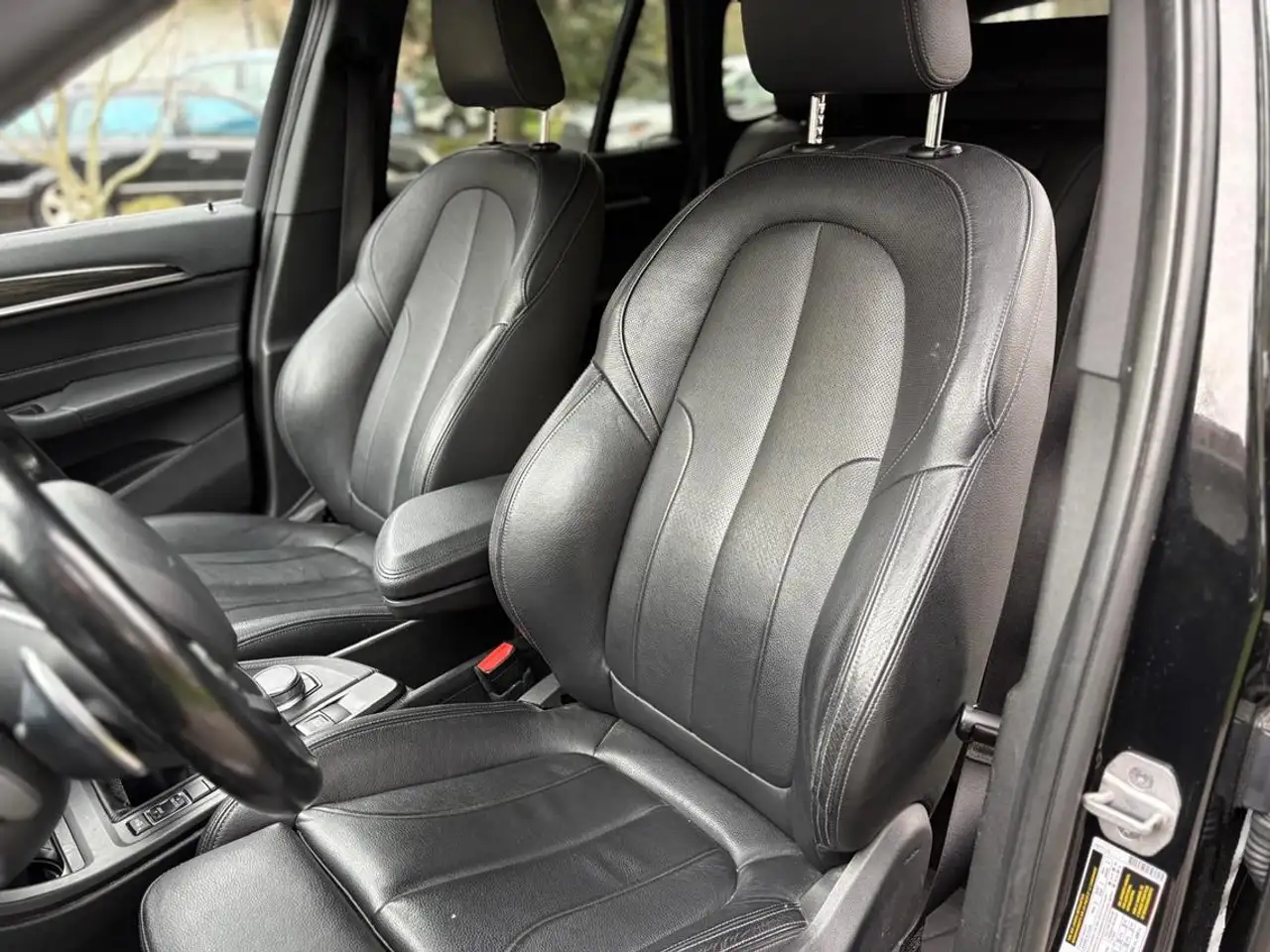 BMW X1 photo BMW X1