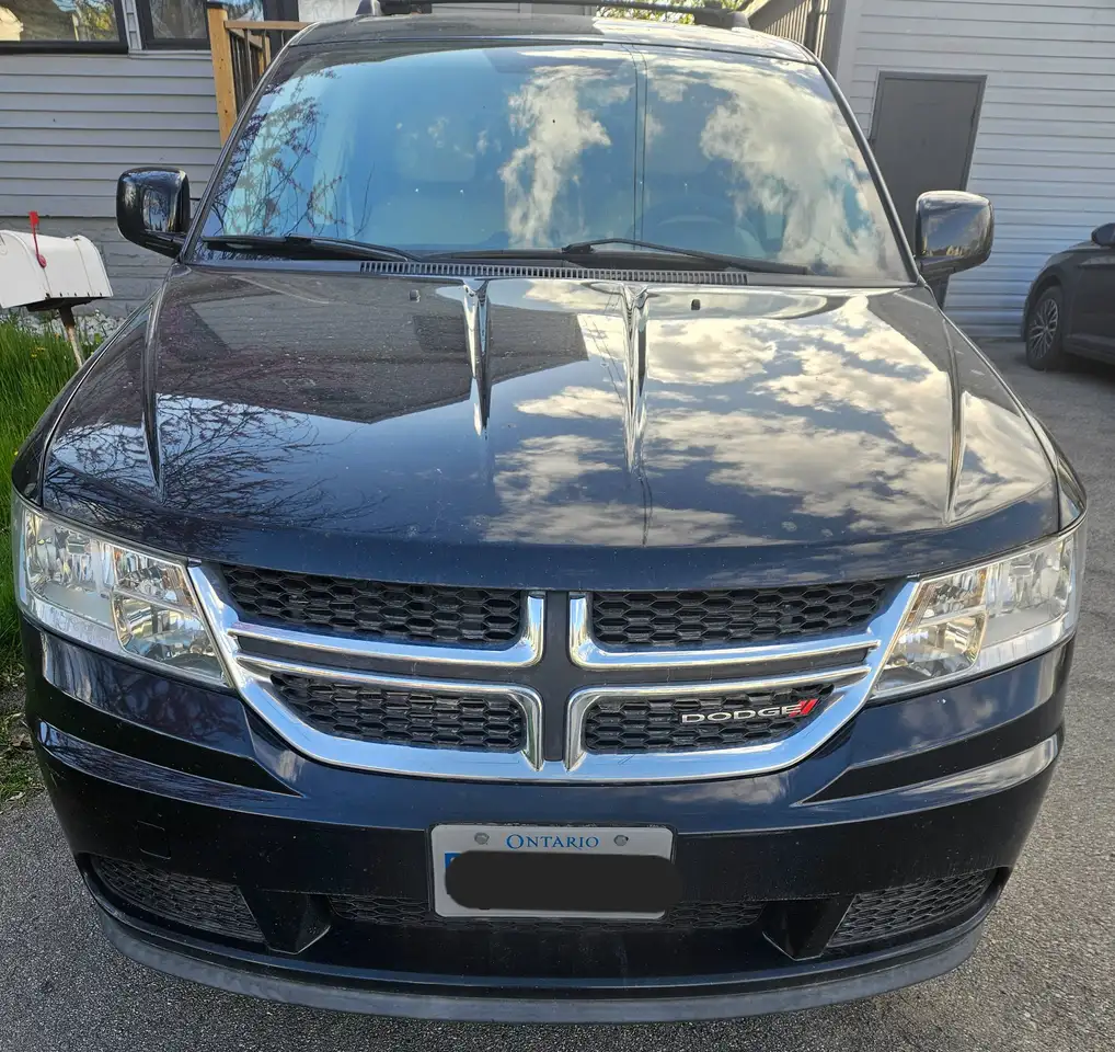 Dodge Journey снимка Dodge Journey