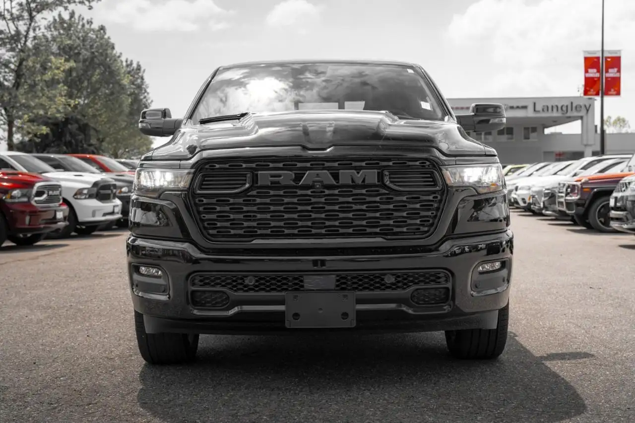 RAM 1500 снимка RAM 1500