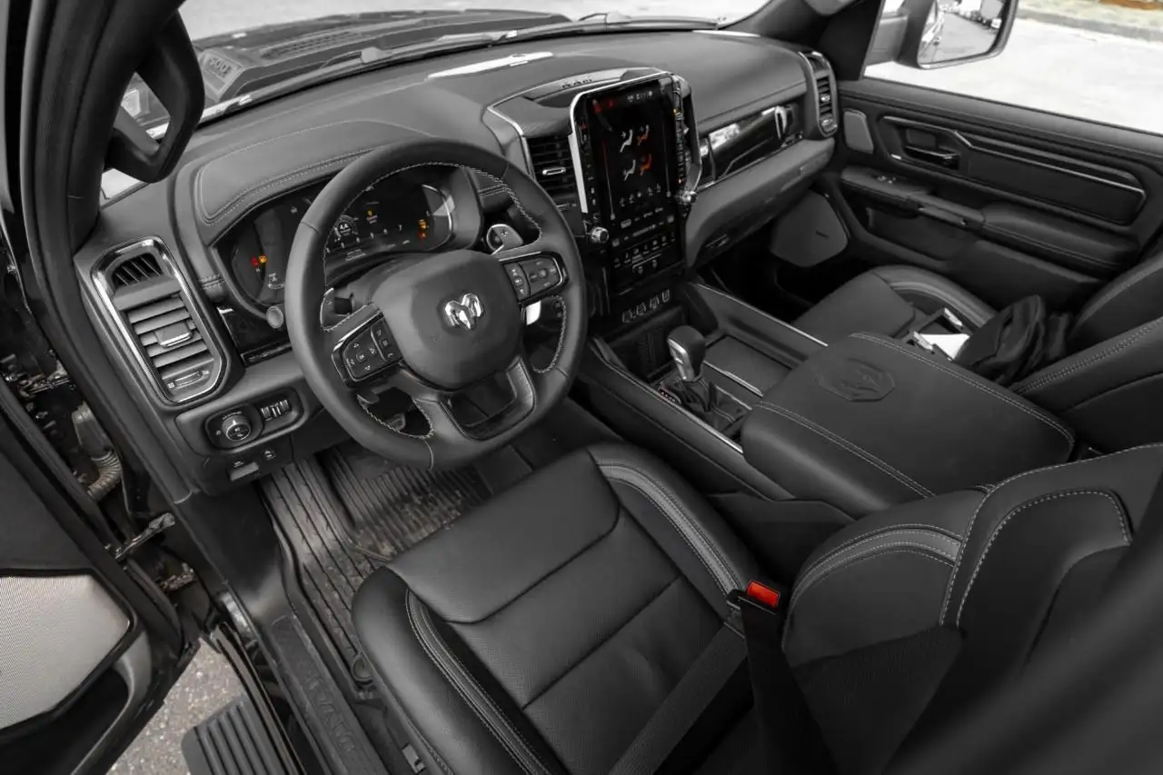 RAM 1500 снимка RAM 1500