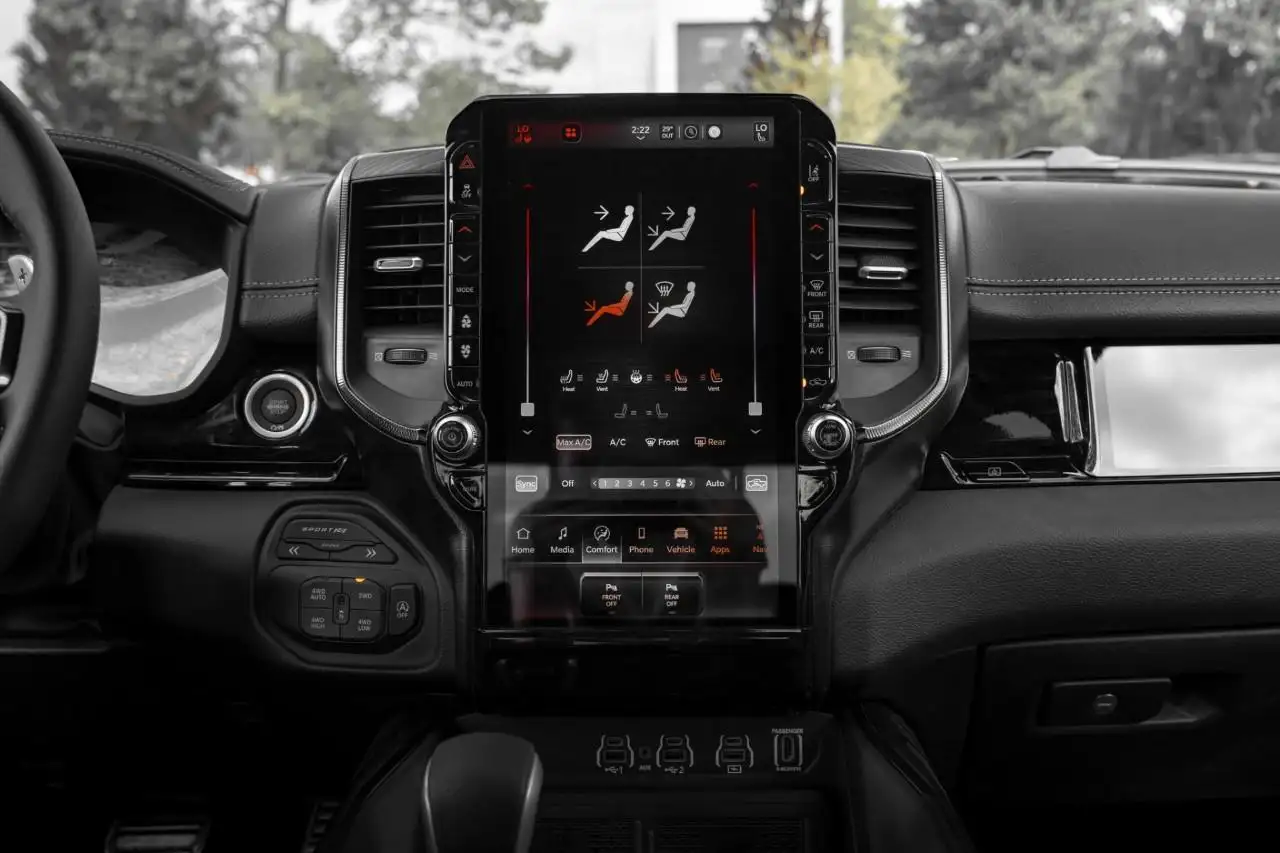 RAM 1500 снимка RAM 1500