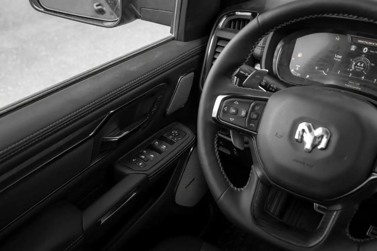 RAM 1500 снимка RAM 1500
