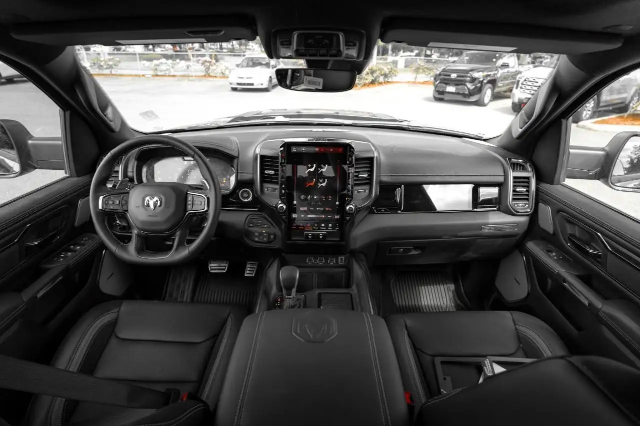 RAM 1500 снимка RAM 1500