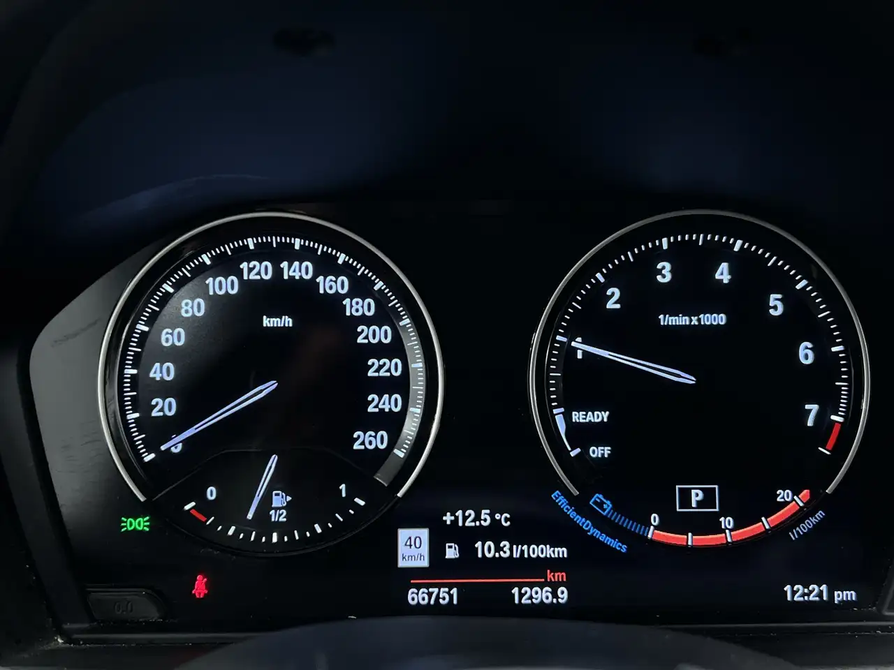 BMW X1 снимка BMW X1