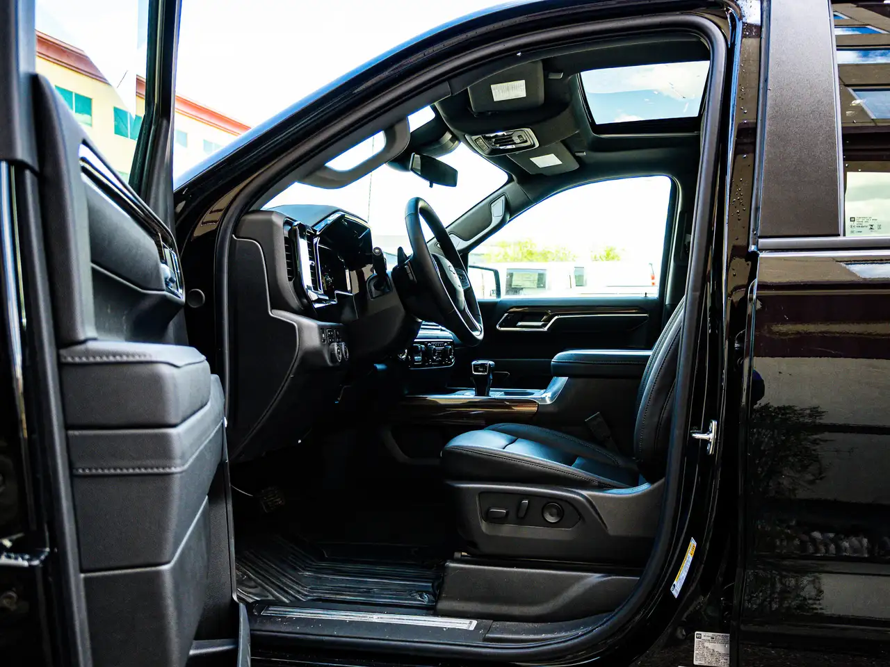 Chevrolet Silverado 1500 photo Chevrolet Silverado 1500