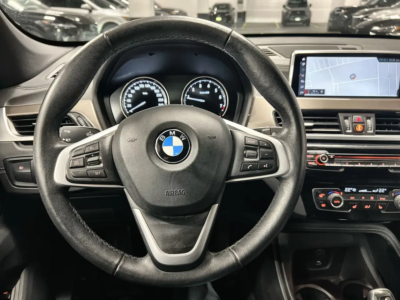 BMW X1 снимка BMW X1