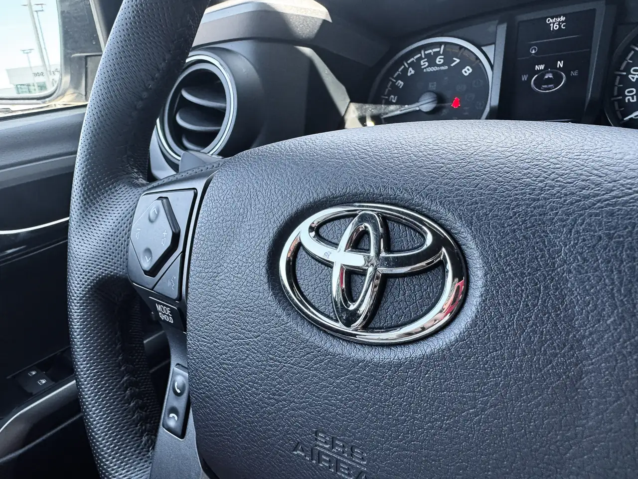 Toyota Tacoma fotografie Toyota Tacoma