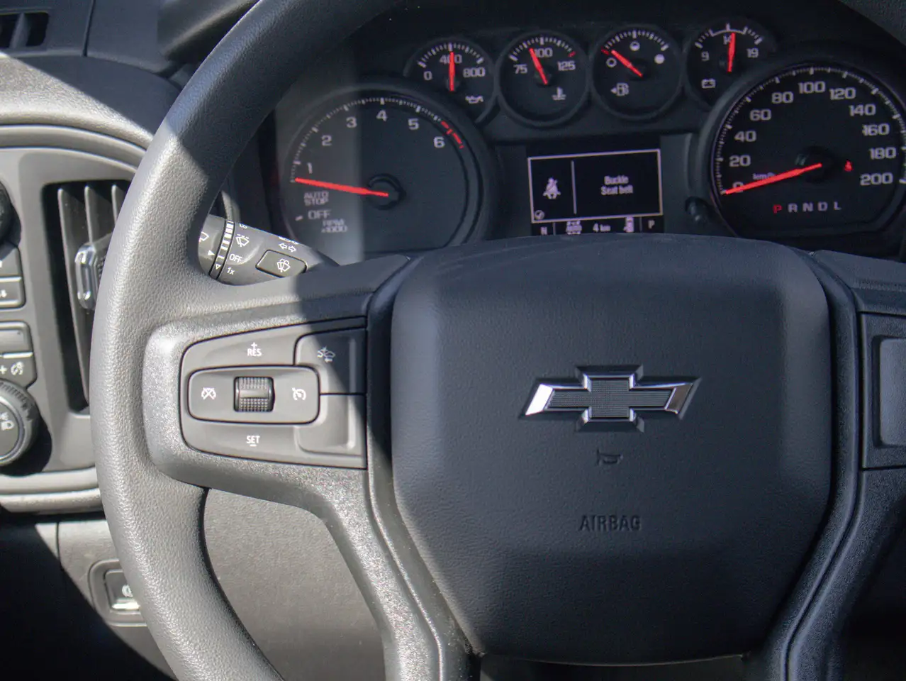 Chevrolet Silverado 1500 снимка Chevrolet Silverado 1500