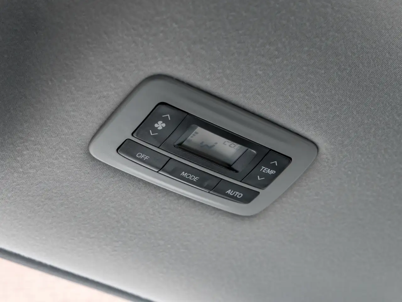 Toyota Sienna снимка Toyota Sienna