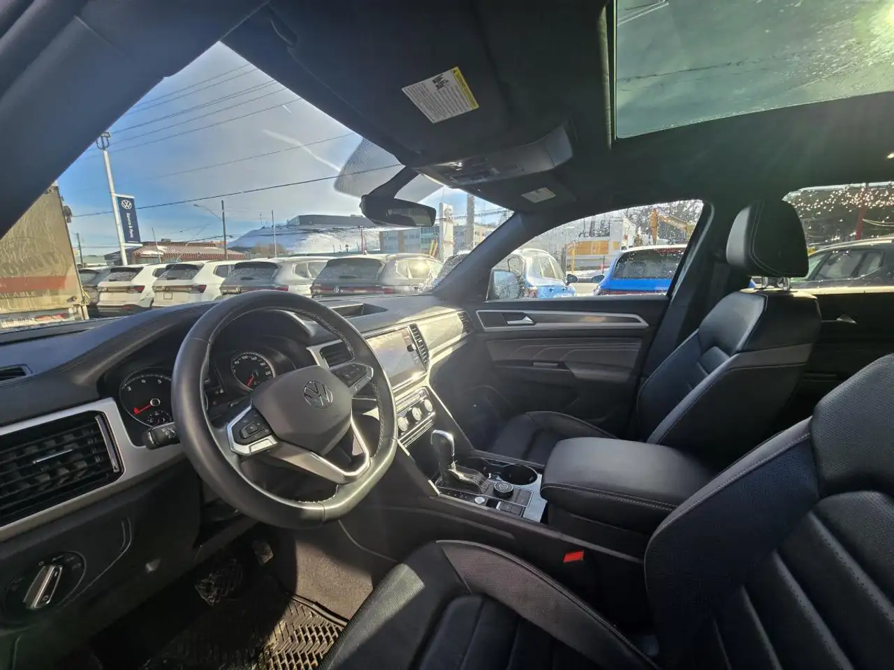 Volkswagen Atlas снимка Volkswagen Atlas