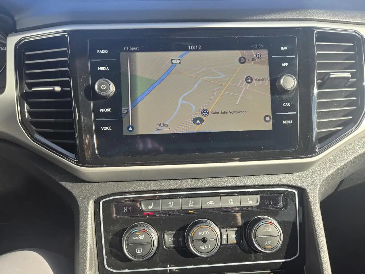 Volkswagen Atlas снимка Volkswagen Atlas
