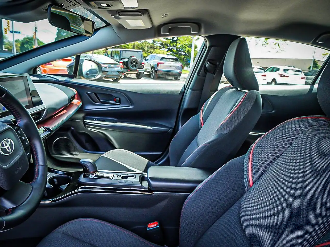 Toyota Prius Prime снимка Toyota Prius Prime