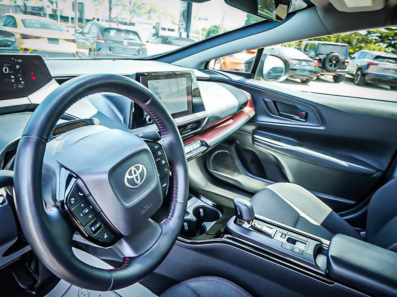 Toyota Prius Prime снимка Toyota Prius Prime