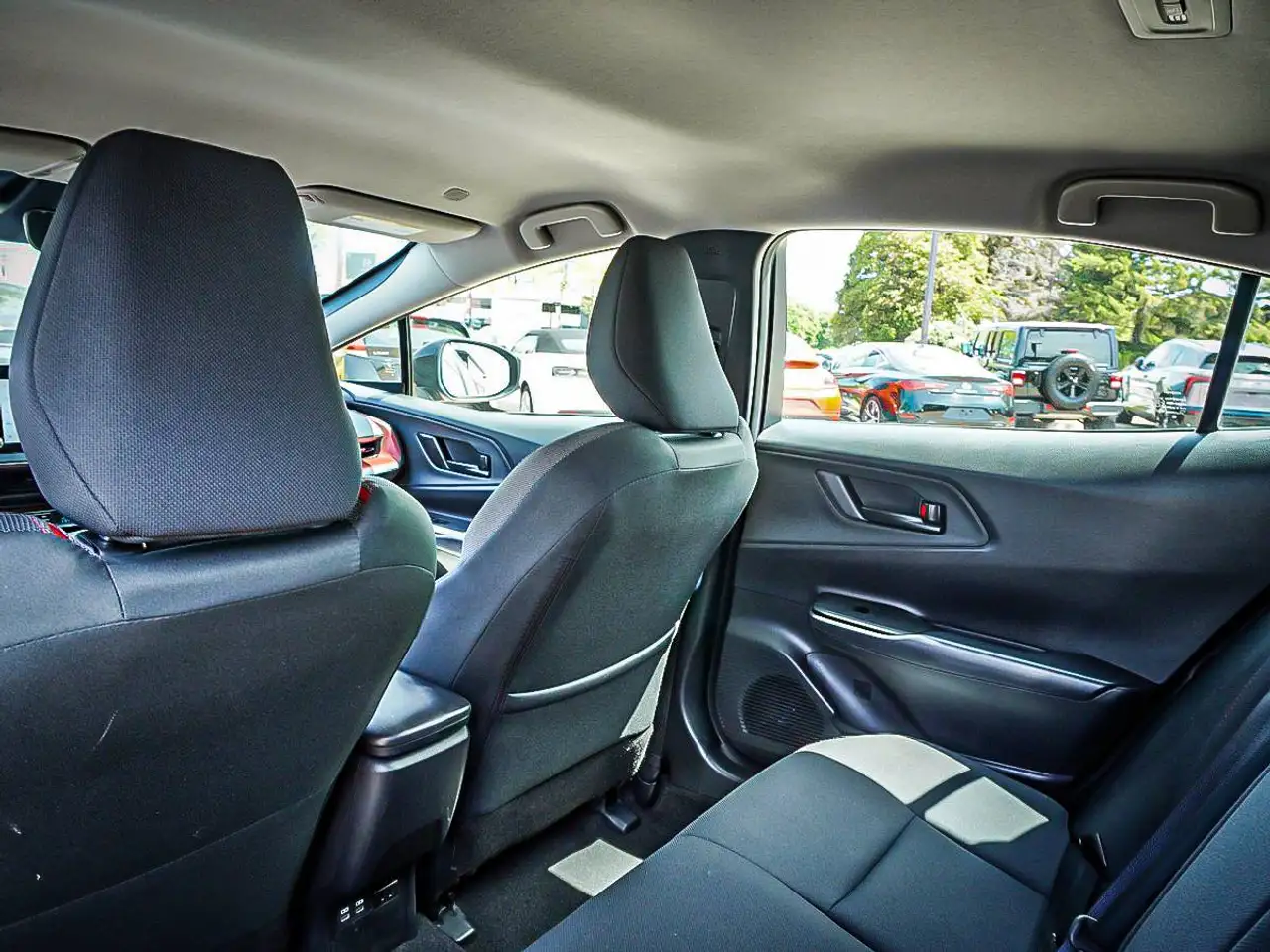 Toyota Prius Prime снимка Toyota Prius Prime