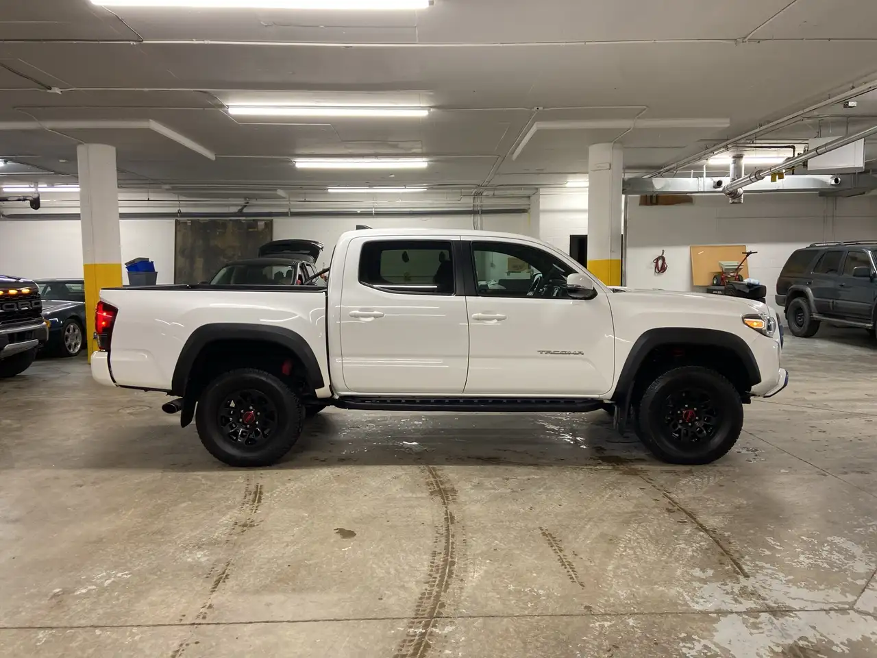 Toyota Tacoma снимка Toyota Tacoma