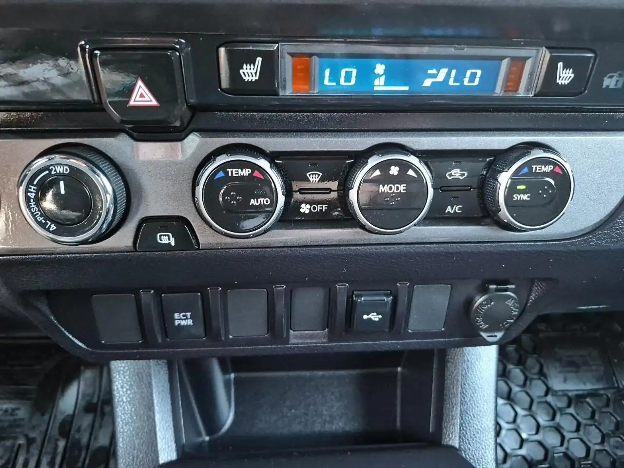 Toyota Tacoma fotografie Toyota Tacoma