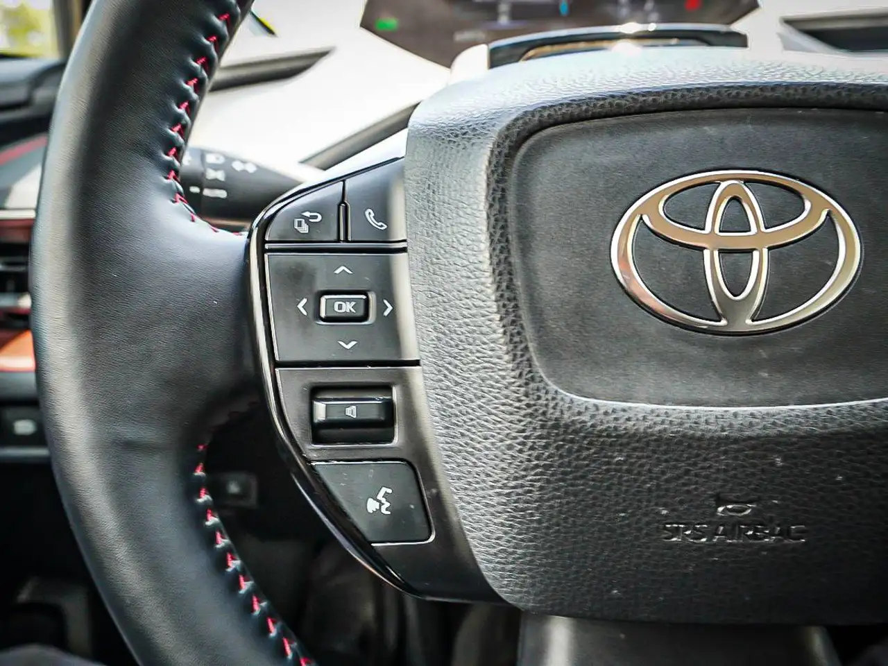 Toyota Prius Prime снимка Toyota Prius Prime
