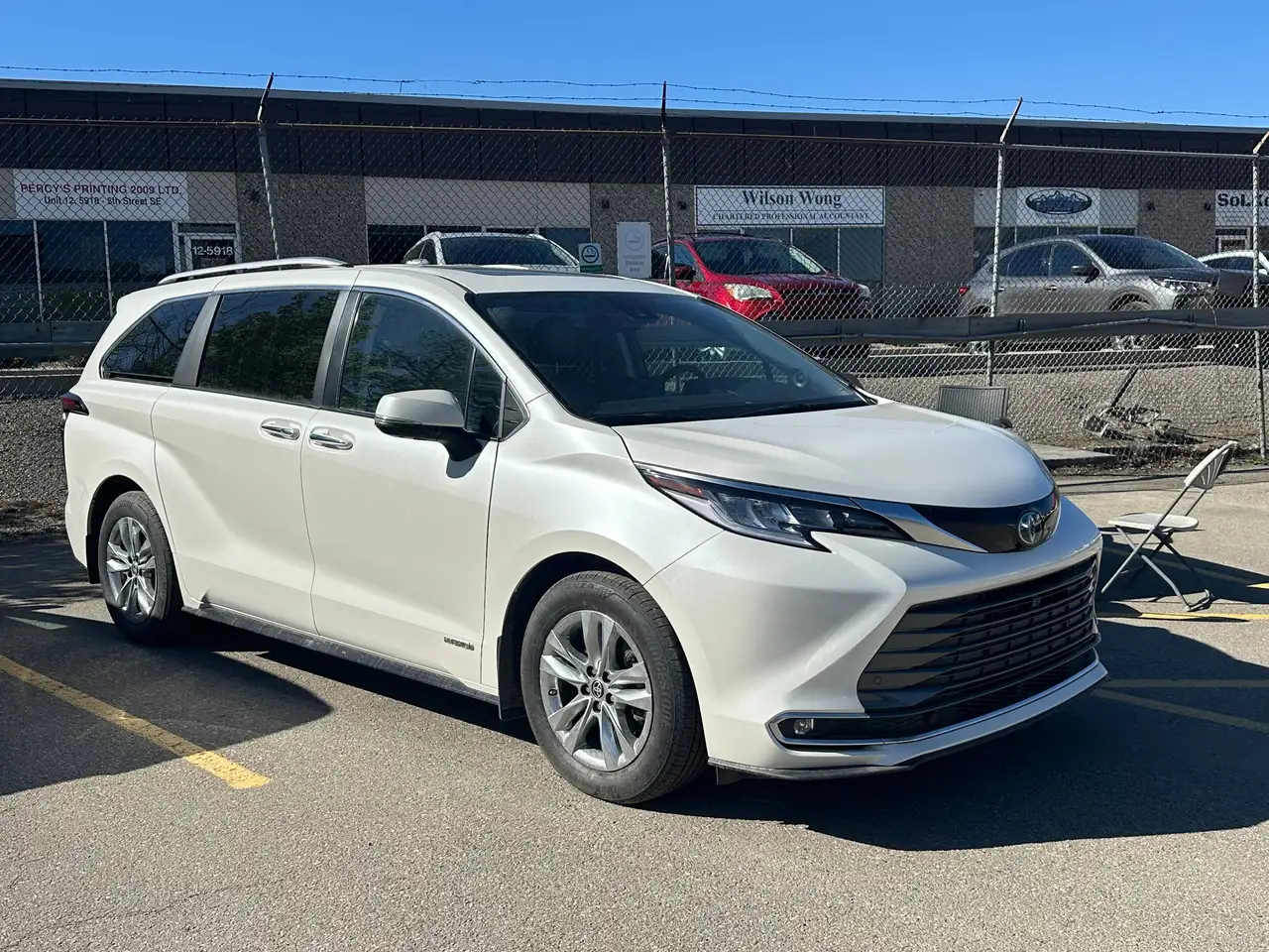 Toyota Sienna снимка Toyota Sienna