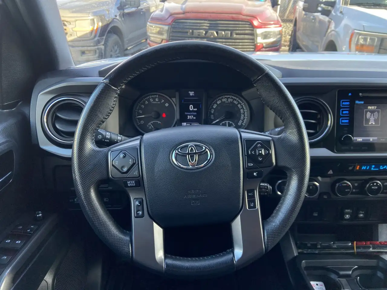 Toyota Tacoma снимка Toyota Tacoma