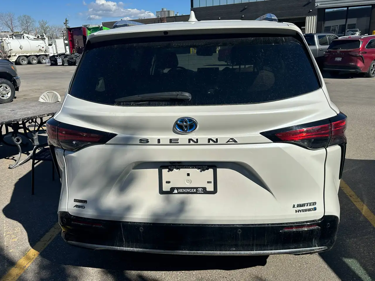 Toyota Sienna снимка Toyota Sienna