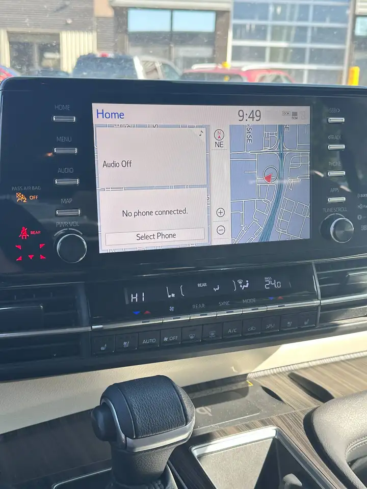 Toyota Sienna снимка Toyota Sienna