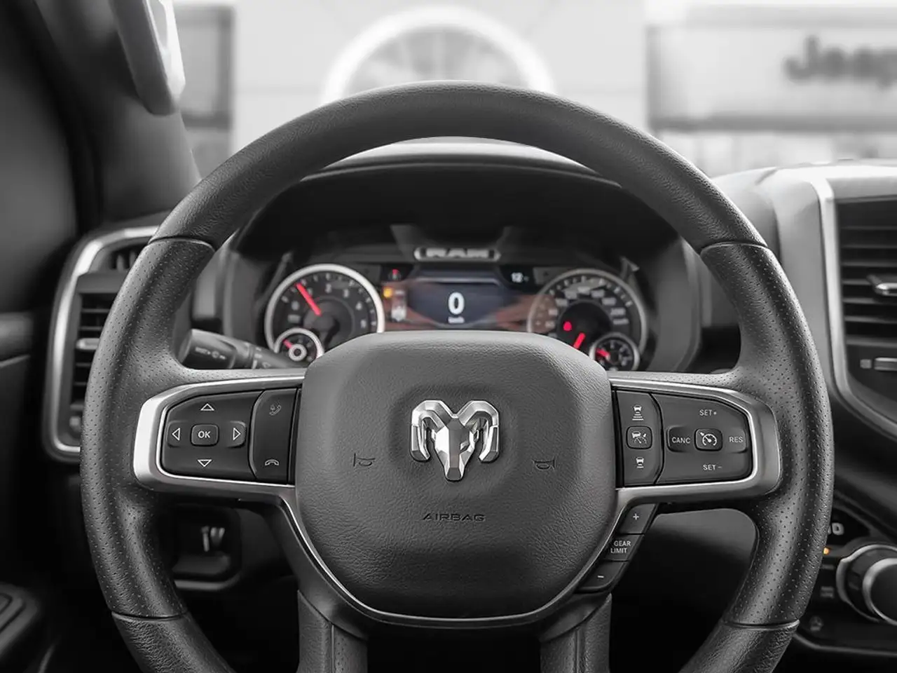 RAM 1500 снимка RAM 1500