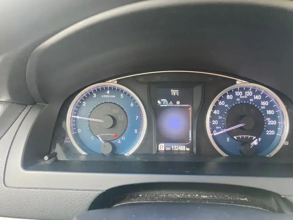 Toyota Camry снимка Toyota Camry