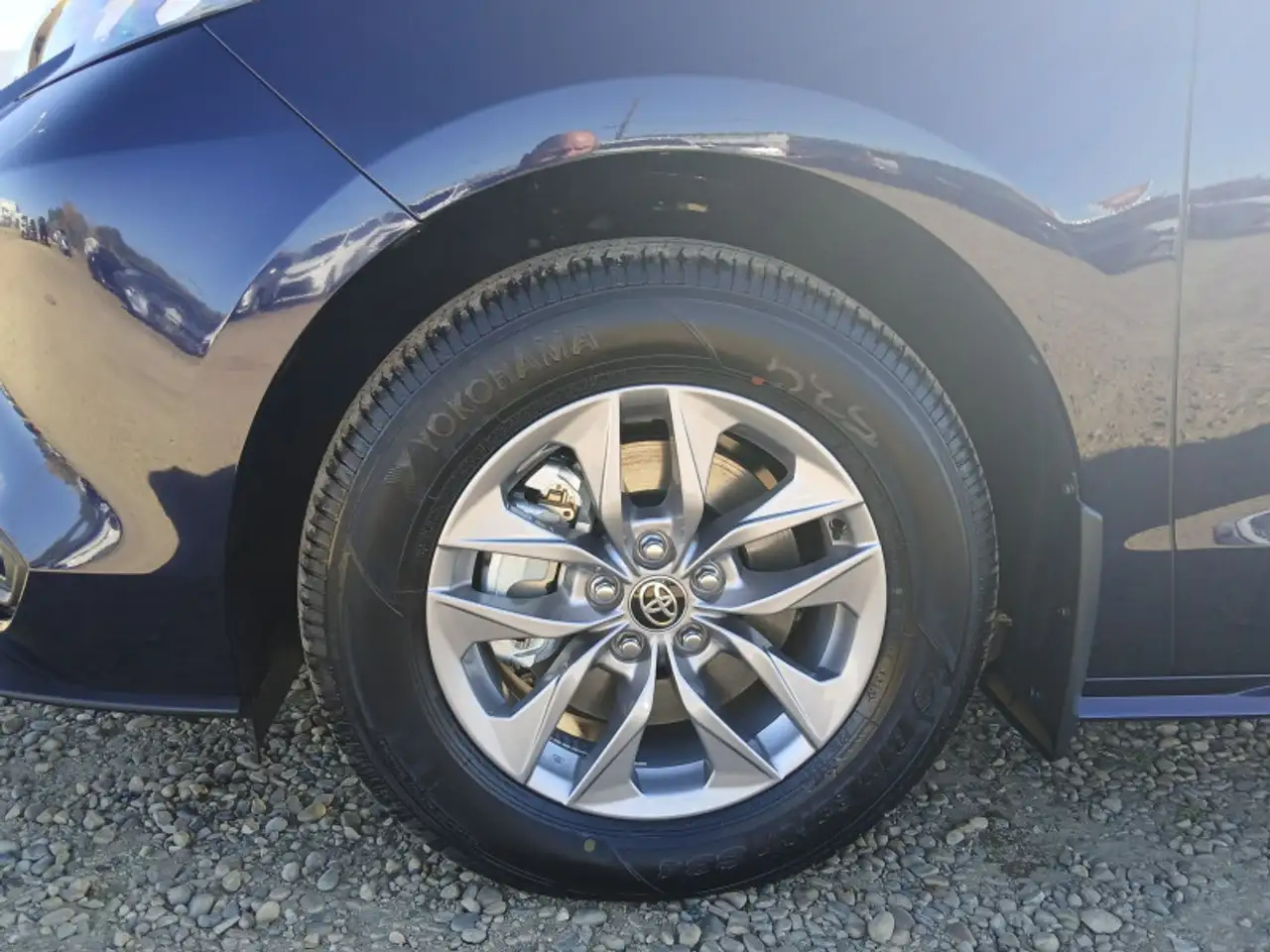 Toyota Sienna снимка Toyota Sienna