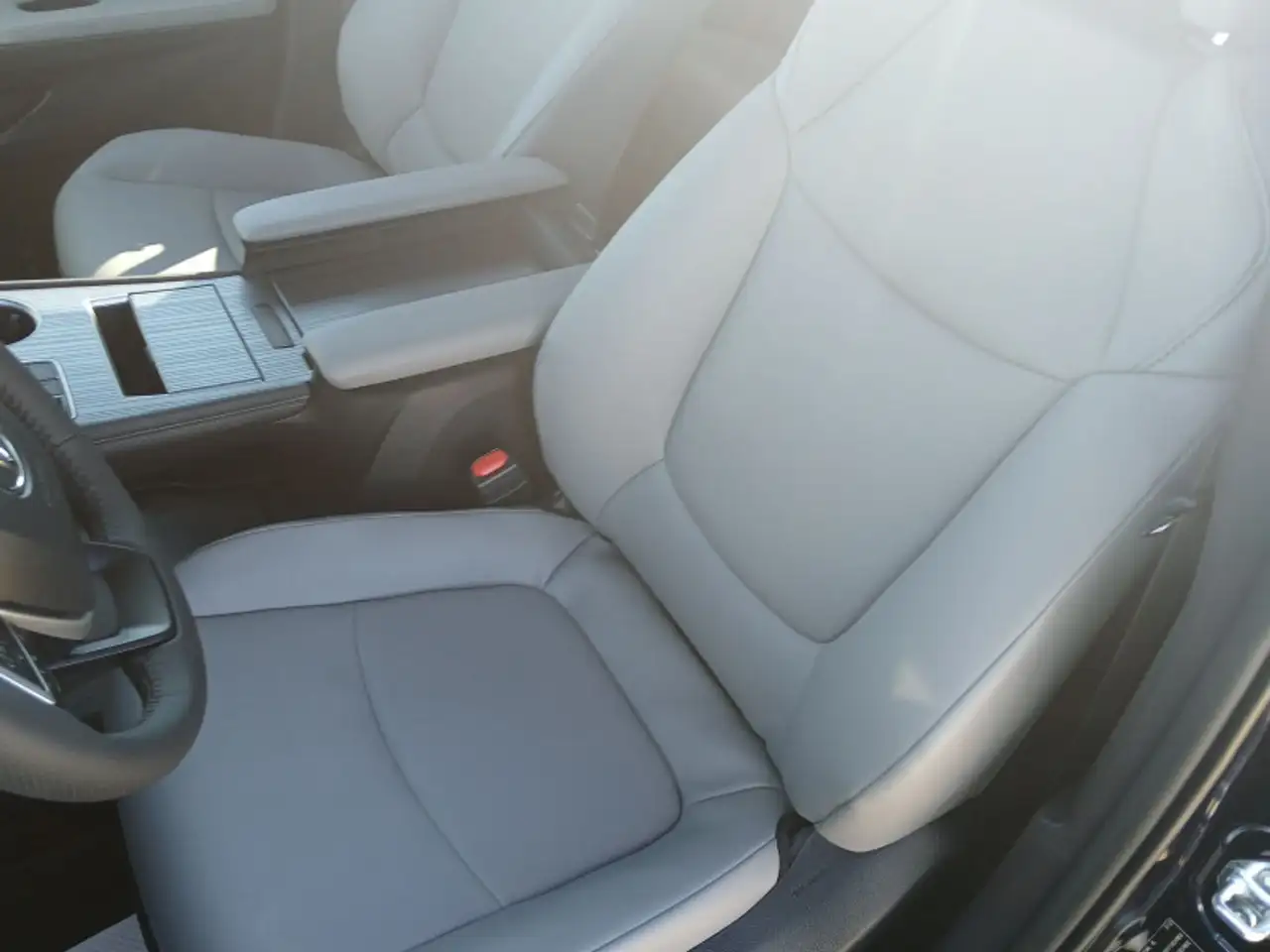 Toyota Sienna снимка Toyota Sienna
