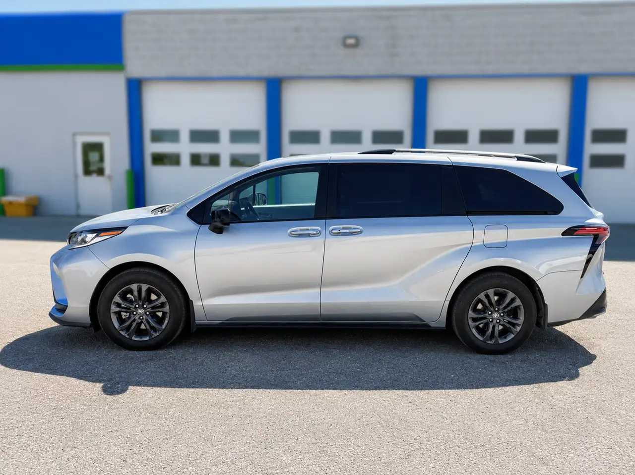 Toyota Sienna photo Toyota Sienna