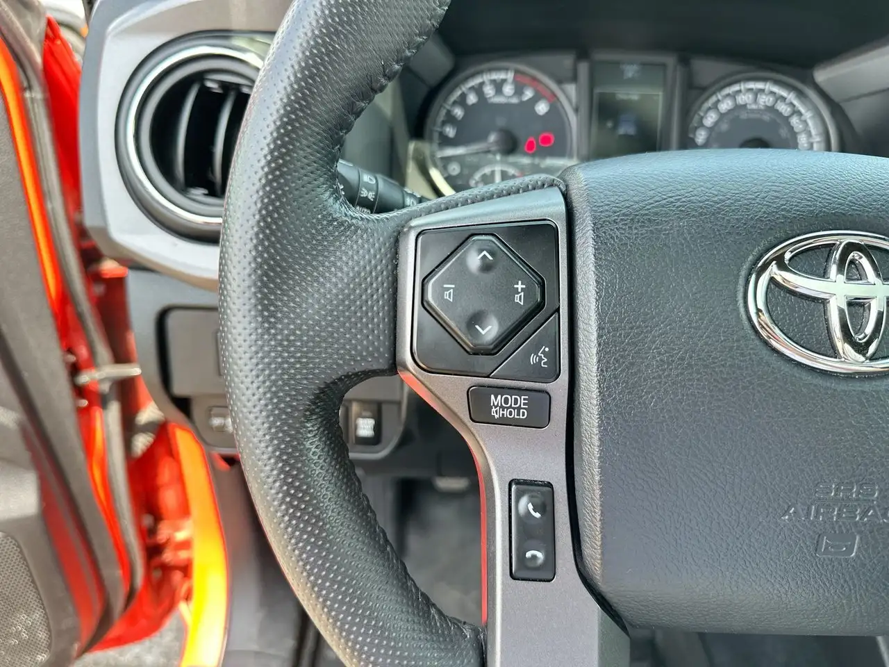Toyota Tacoma снимка Toyota Tacoma