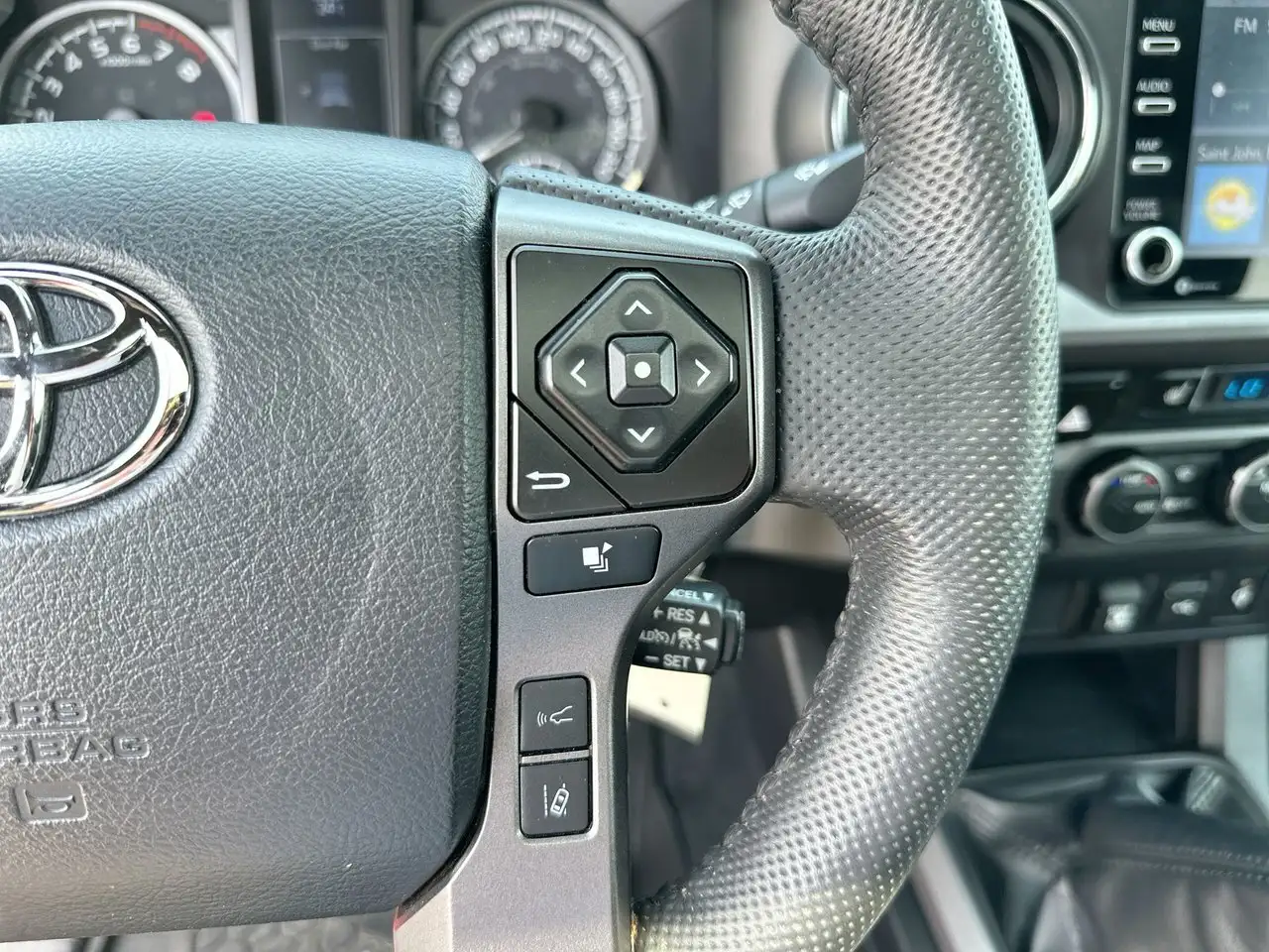 Toyota Tacoma снимка Toyota Tacoma